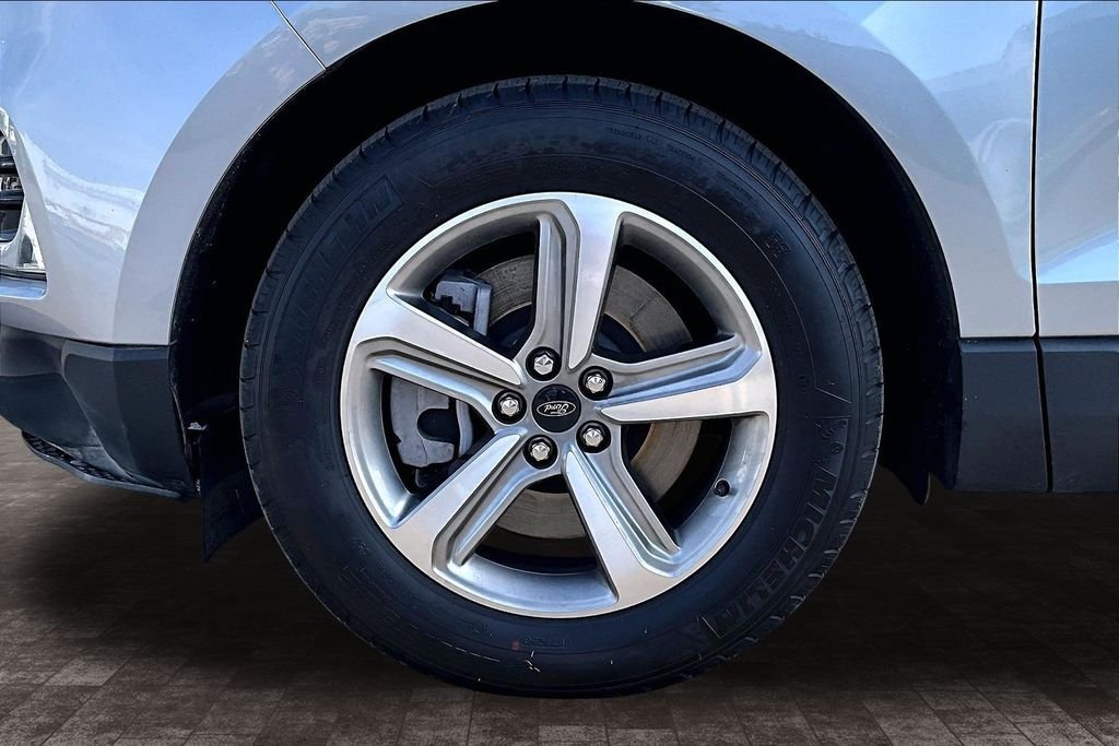 Used 2024 Silver Metallic Ford SEL image 34