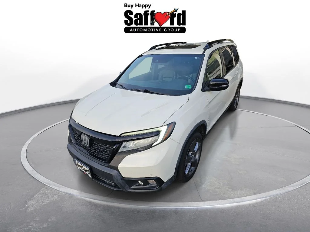 Used 2019 White Honda Touring image 8