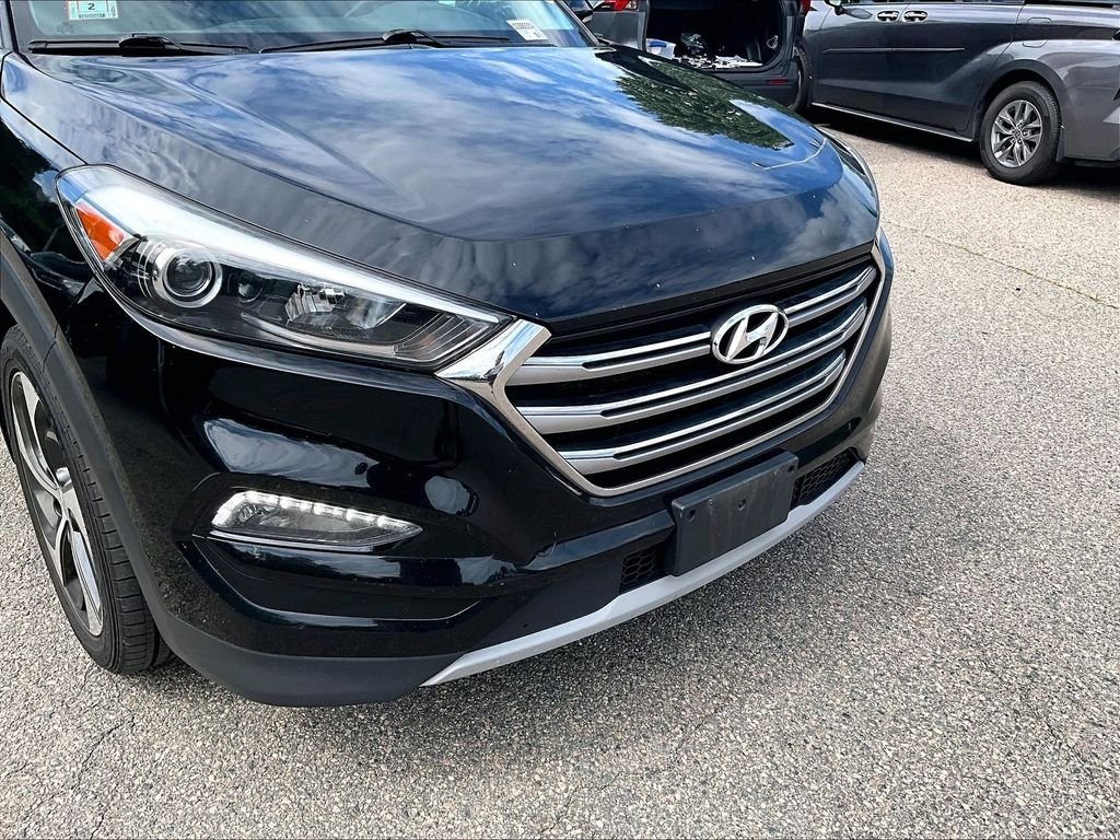 Used 2017 Black Hyundai Limited image 8