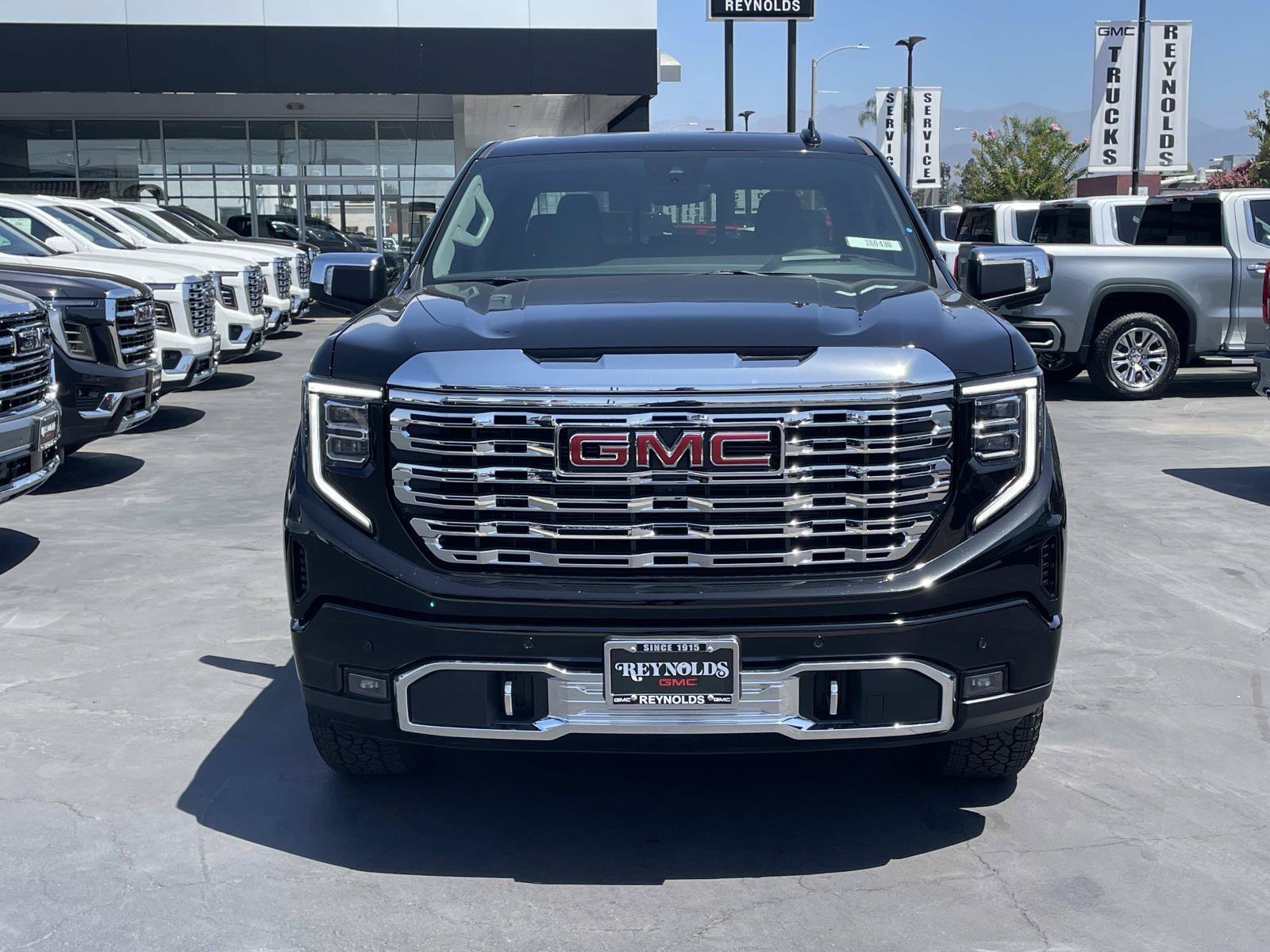 2026 GMC Sierra 1500 Denali - Photo 2