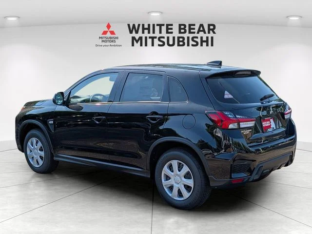 New 2026 Labrador Black Pearl Mitsubishi 2.0 S image 2
