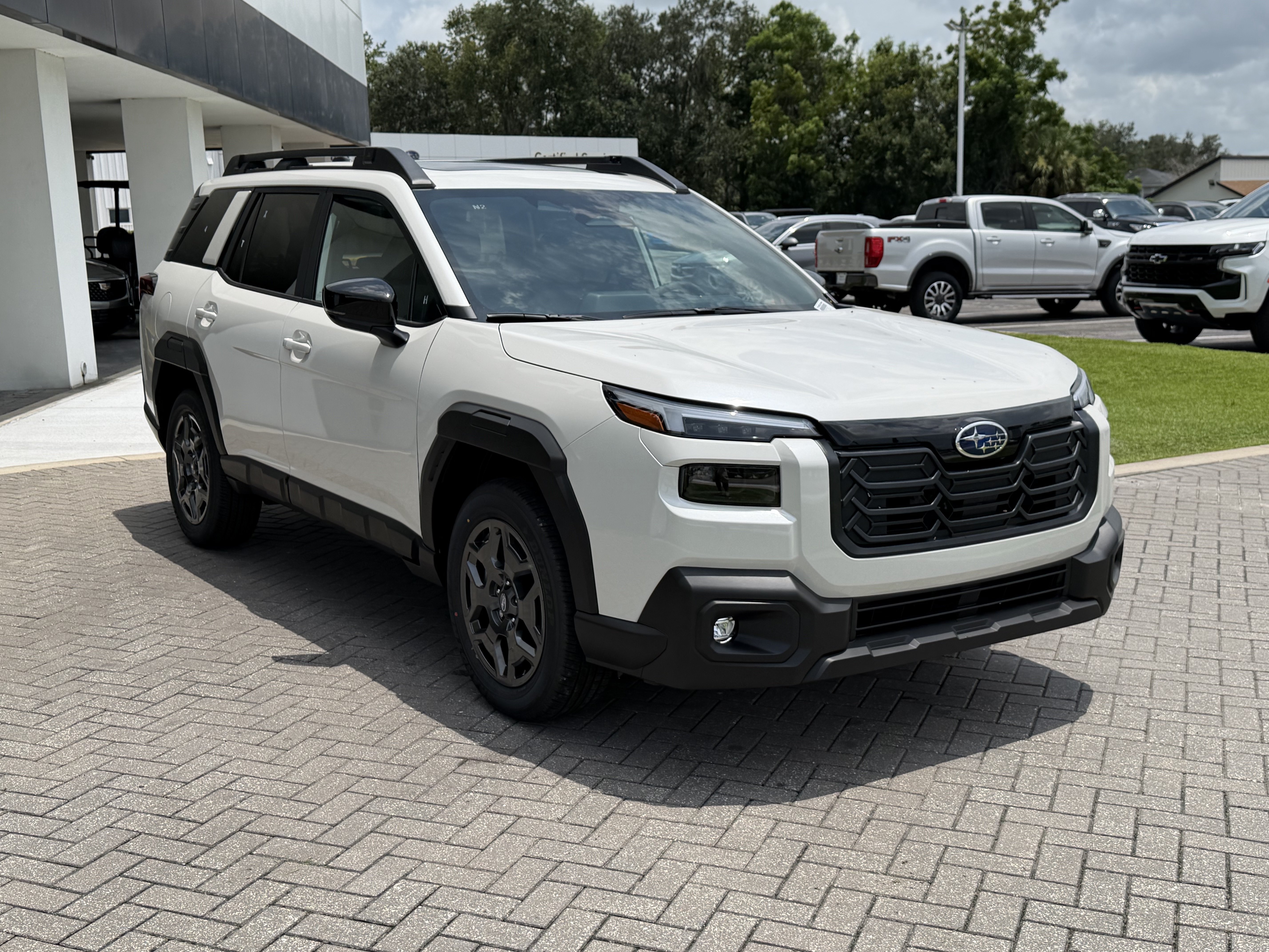 New 2026 CRYSTAL WHITE PEARL Subaru Premium image 7