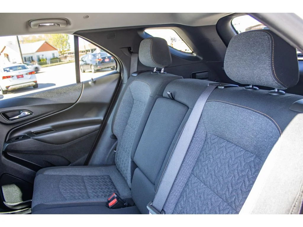 Used 2024 Summit White Chevrolet LT image 16