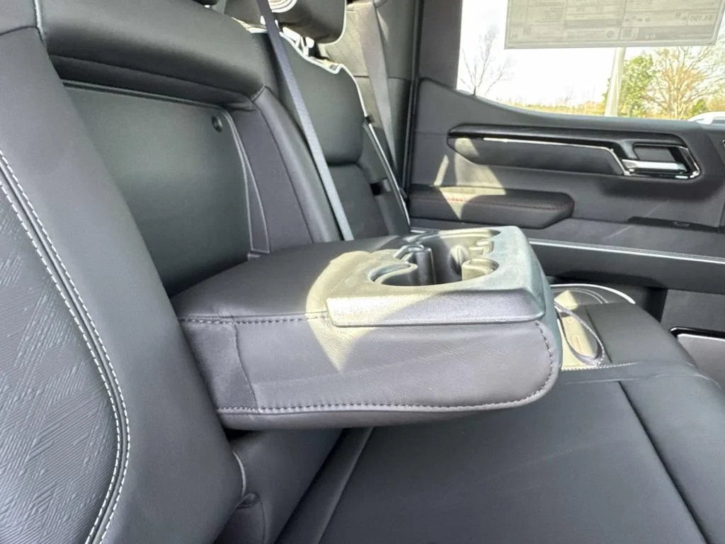 2026 GMC Sierra 1500 AT4X - Photo 25