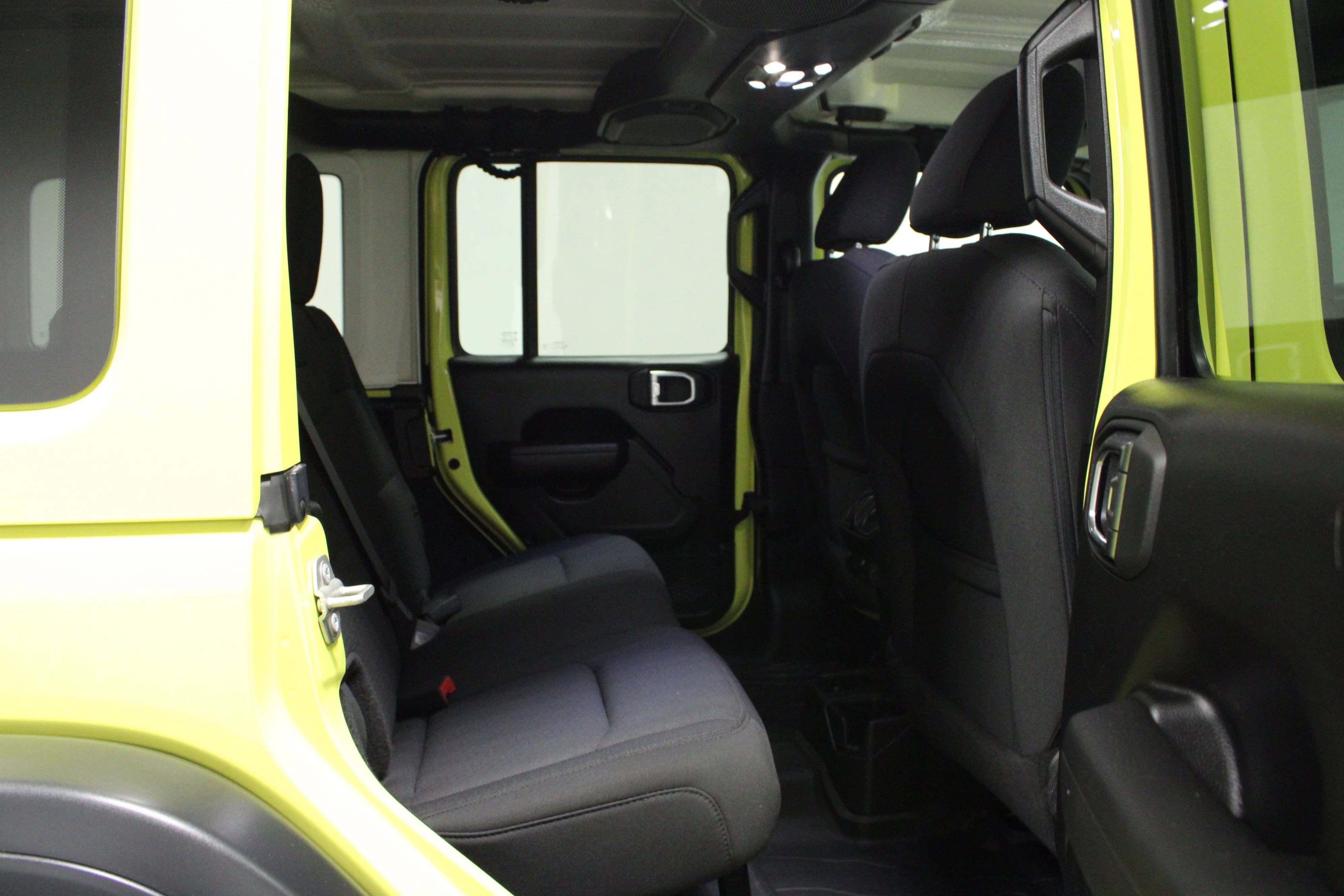 Used 2023 High Velocity Clearcoat Jeep High Tide image 15