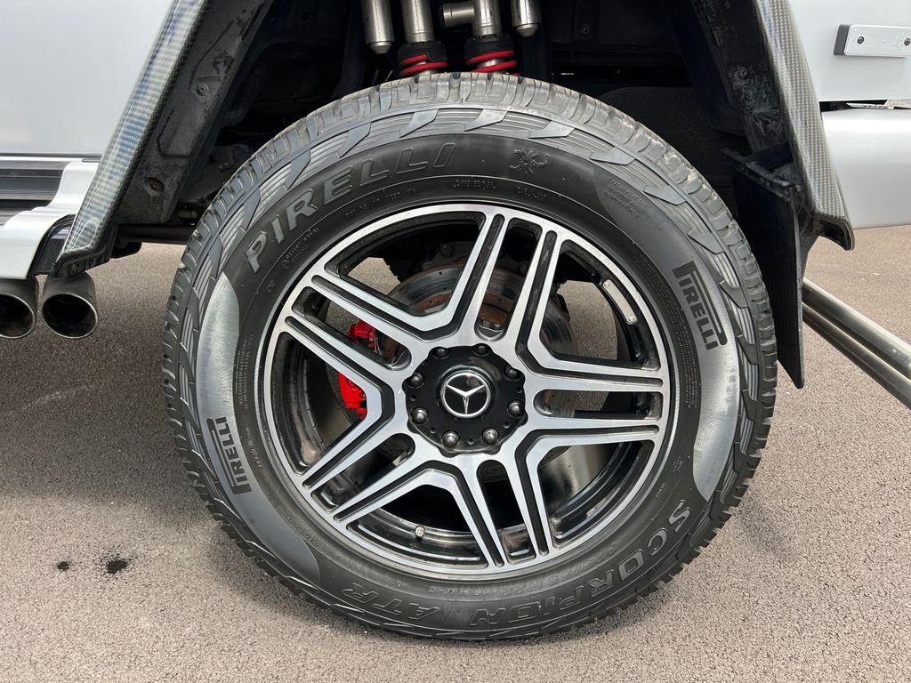 Used 2017  Mercedes-Benz G 550 Squared image 35
