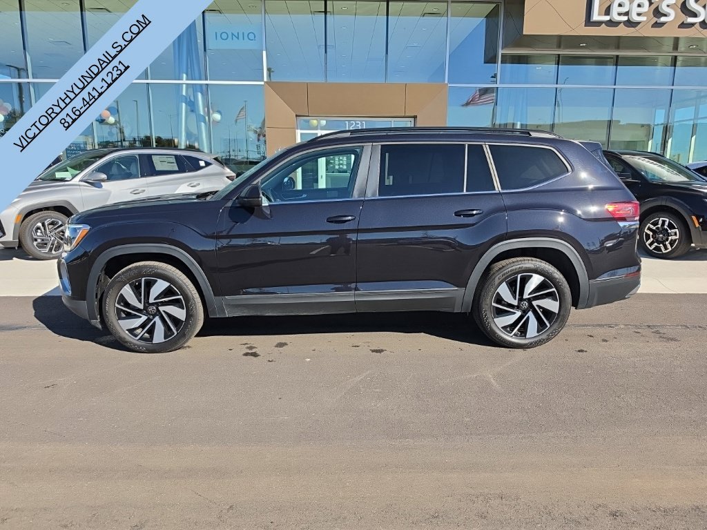 Used 2026  Volkswagen SE w/Technology image 2