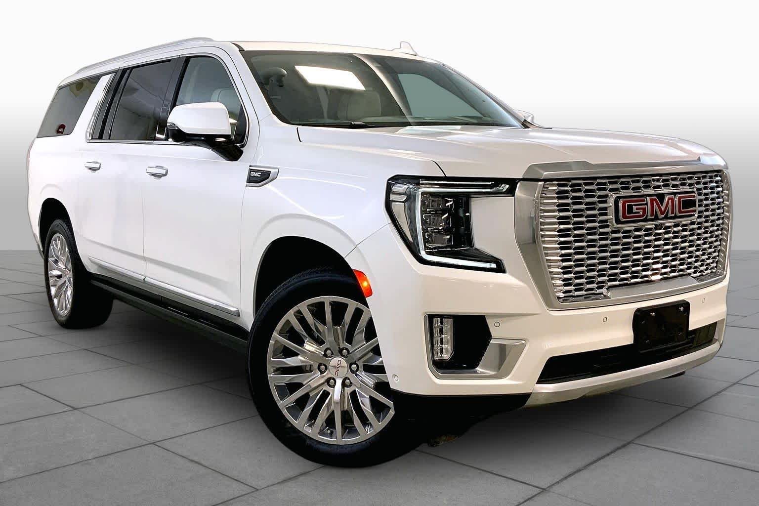 Used 2023 GMC Yukon XL Denali with VIN 1GKS2JKL7PR264813 for sale in Kansas City