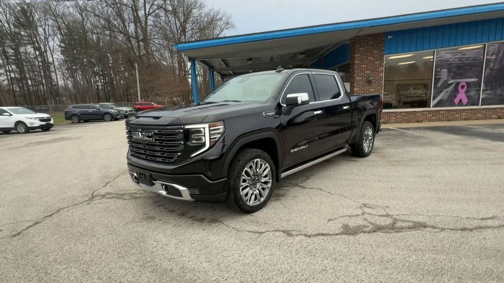 Used 2026 Black GMC Denali Ultimate image 4