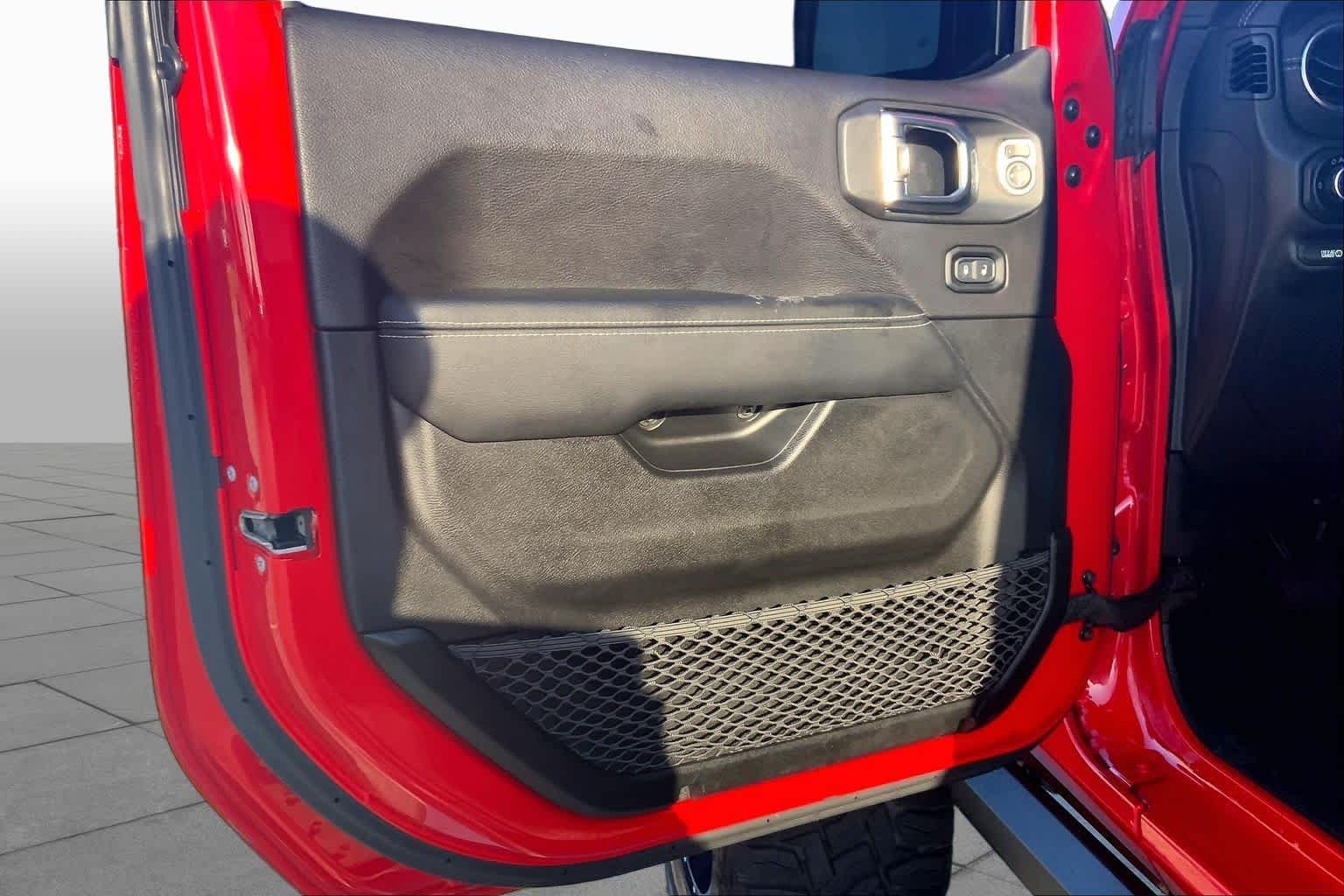 Used 2020 Firecracker Red Clearcoat Jeep Overland image 18