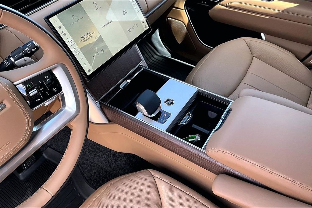 New 2026  Land Rover SE image 8