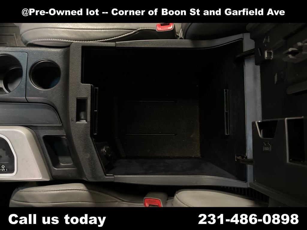 Used 2008  Toyota Limited image 25