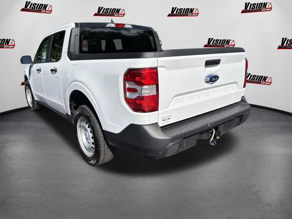 Used 2024 White Ford XL image 7