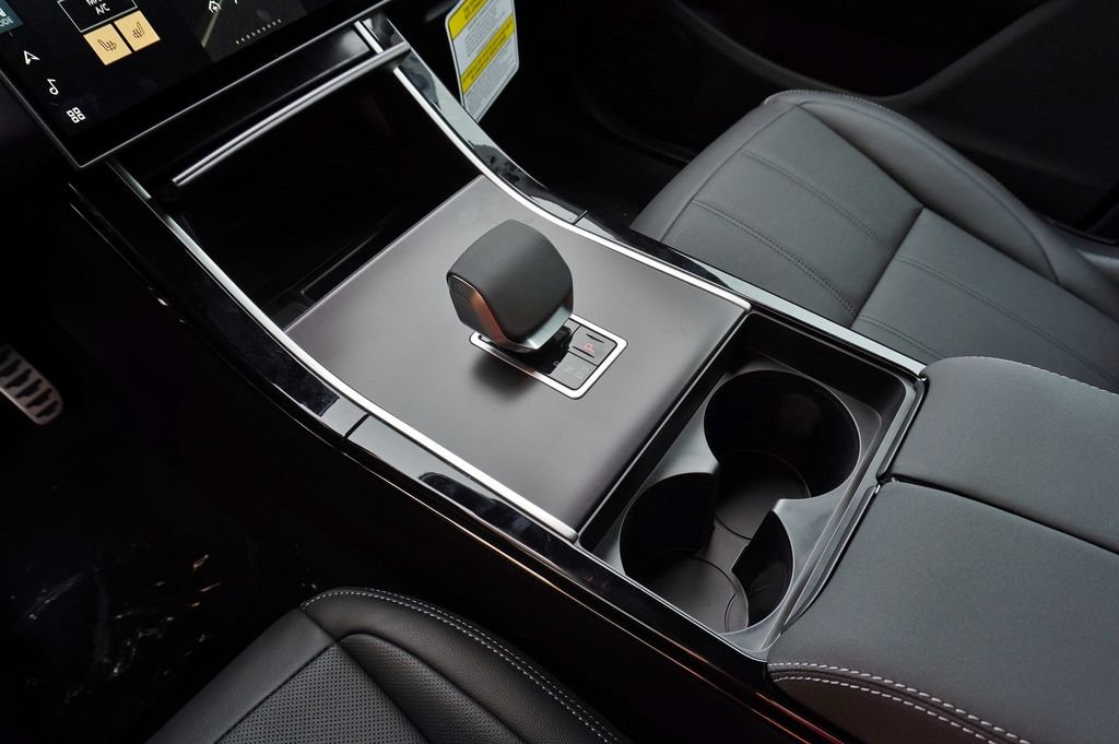 New 2026 Santorini Black Land Rover Hoxton Edition image 30
