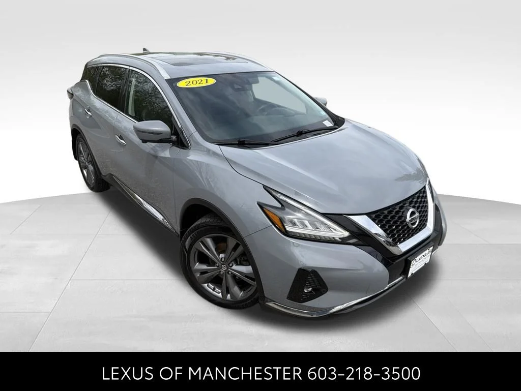 Used 2021 Gray Nissan Platinum image 3