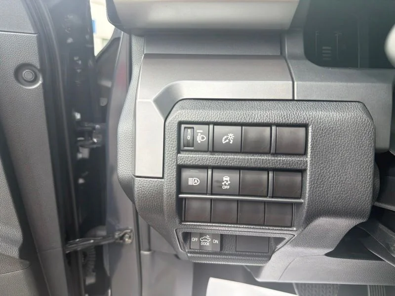 Used 2024  Toyota SR5 image 18