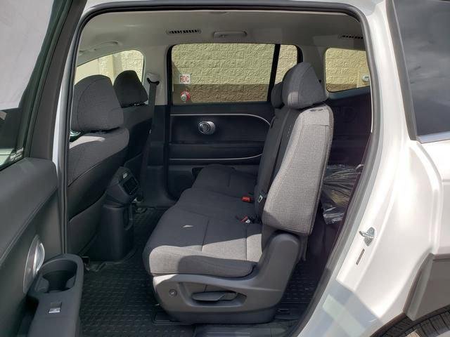 New 2026 White Hyundai SE image 11