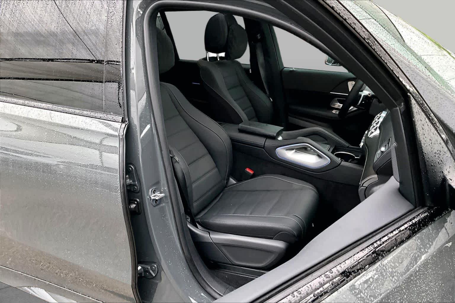 Used 2026 MANUFAKTUR Signature Silicon Grey Mercedes-Benz GLS 450 image 9