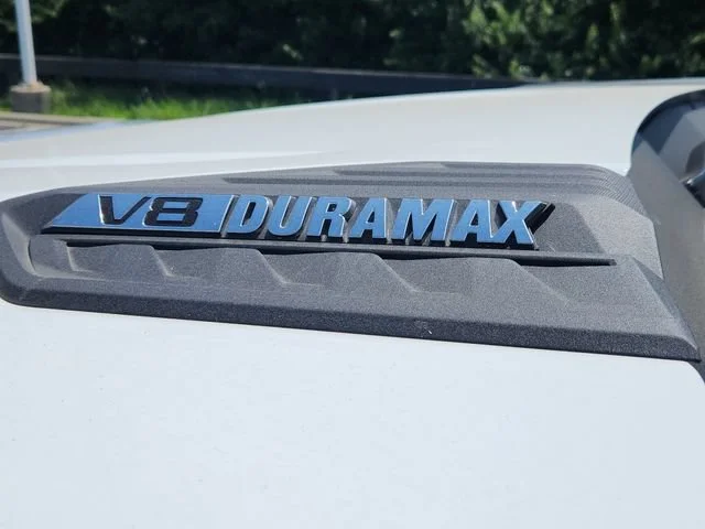 New 2026 Summit White Chevrolet LT DRW image 11