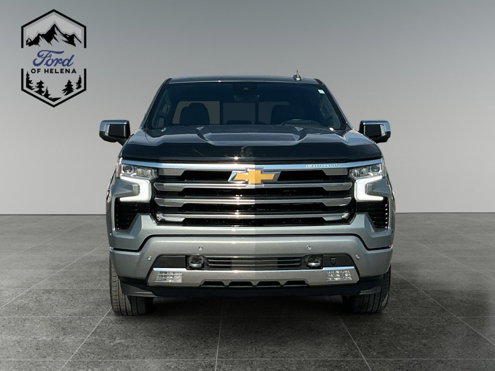 Used 2023 Gray Chevrolet High Country image 8