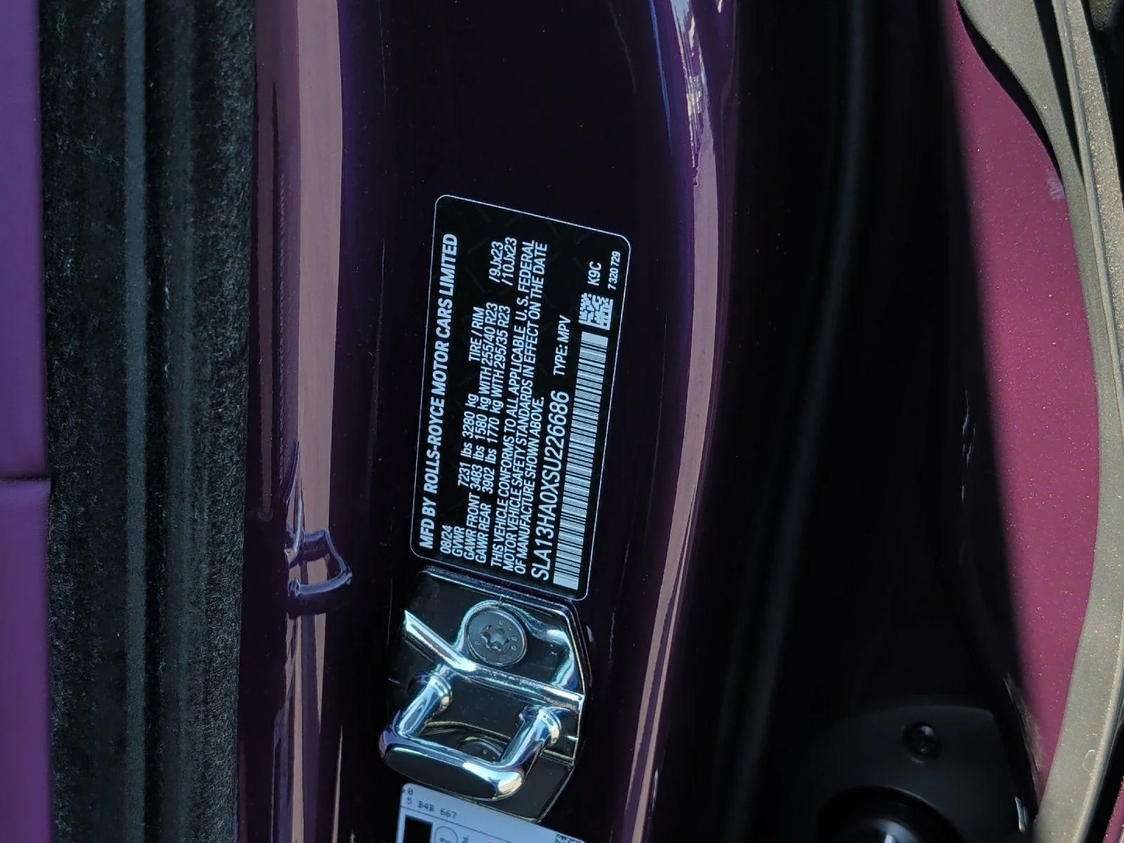 Used 2025 Belladonna Purple Rolls-Royce  image 12