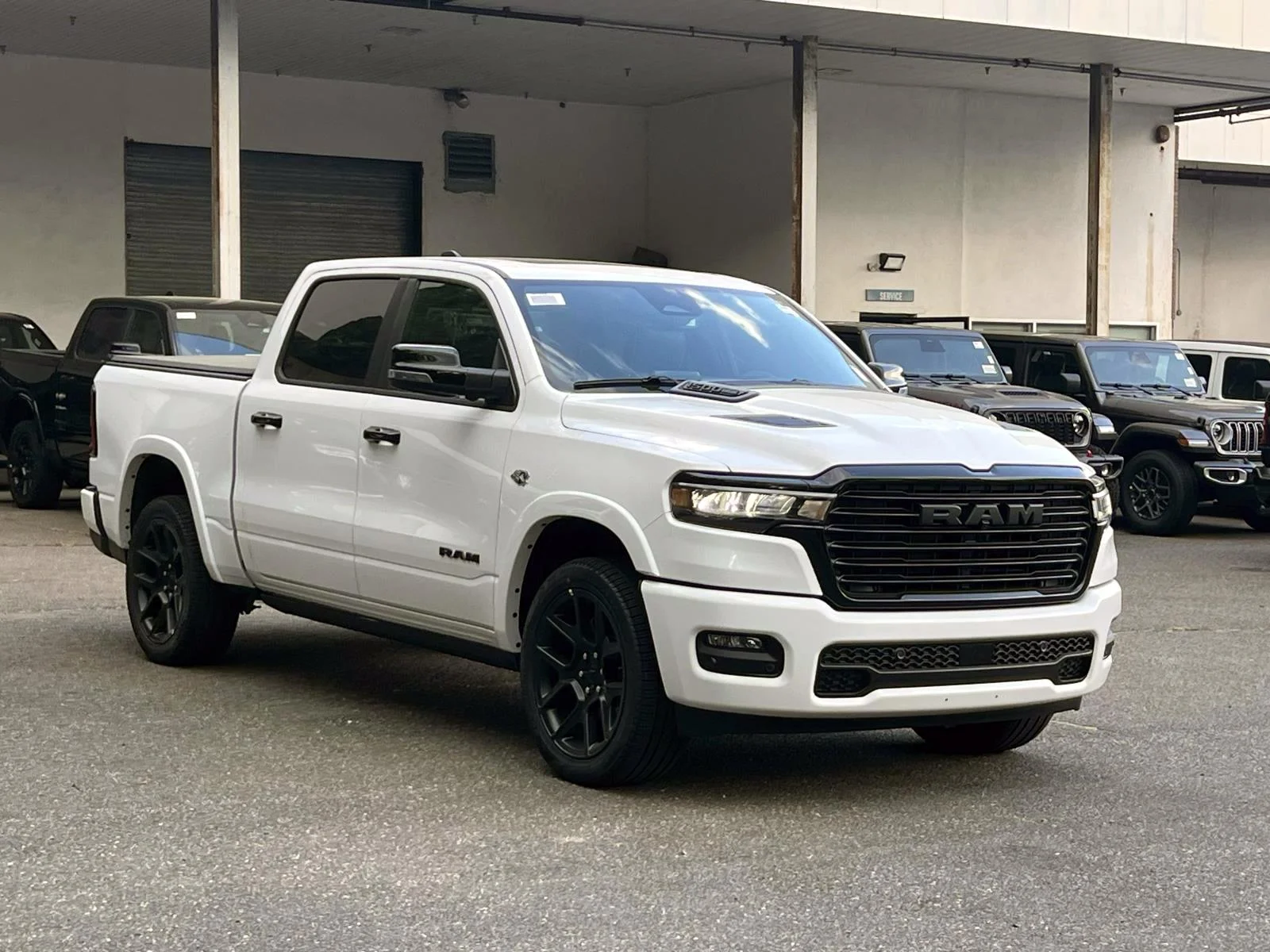 2026 RAM 1500 Laramie 4x4 Crew Cab 5'7's photo