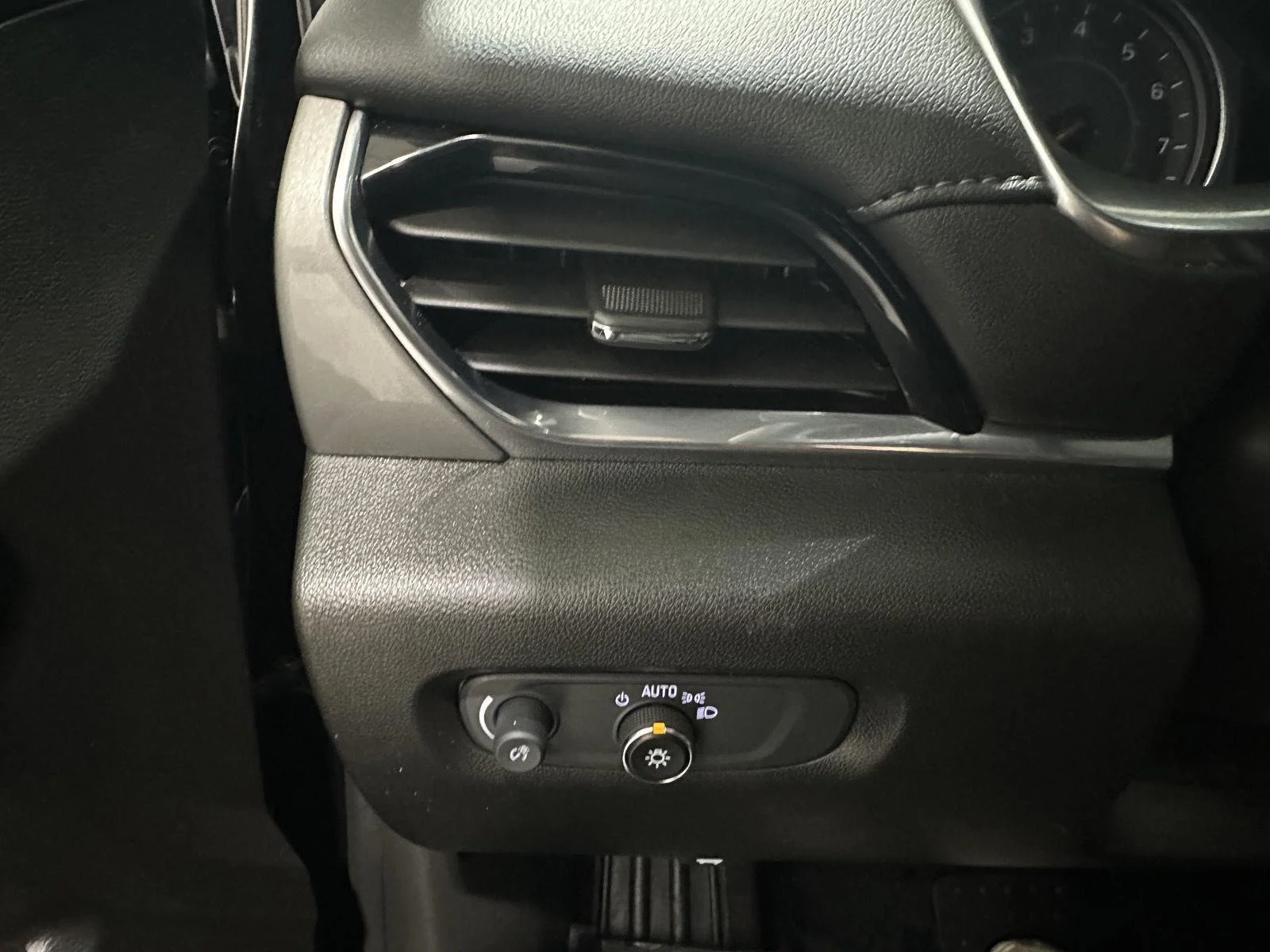 Used 2022 Mosaic Black Metallic Chevrolet LT Cloth image 15