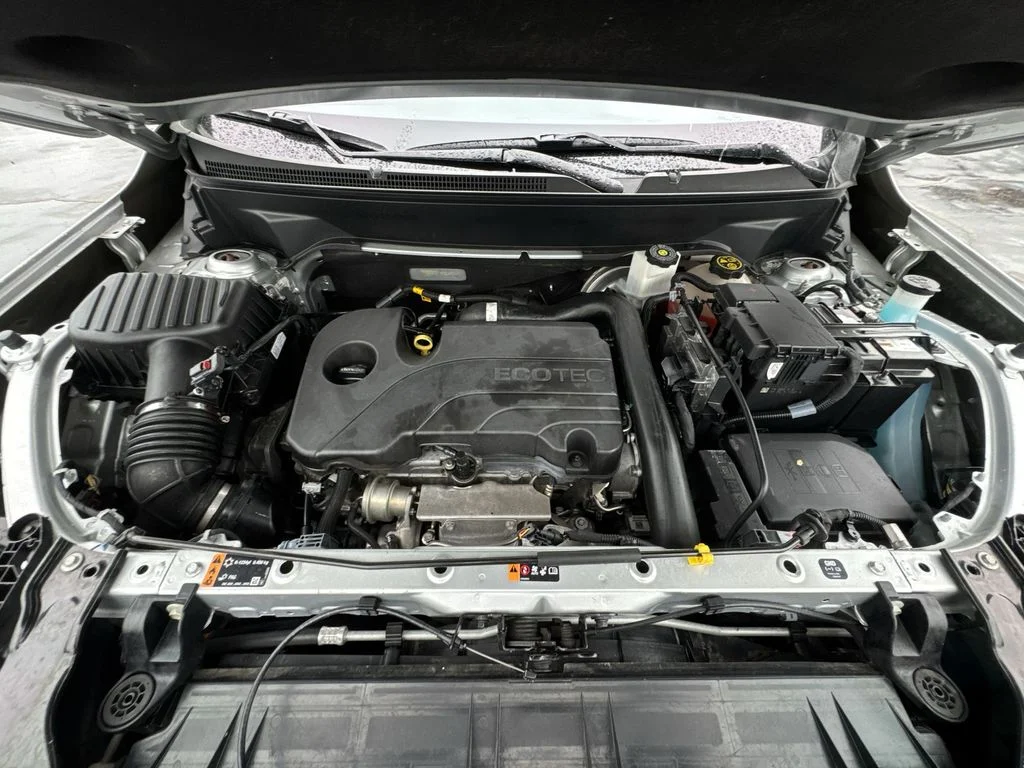 Used 2021 Silver GMC SLT image 25