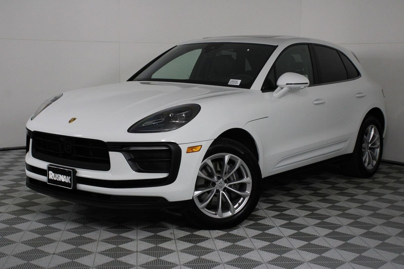 2026 Porsche Macan Base