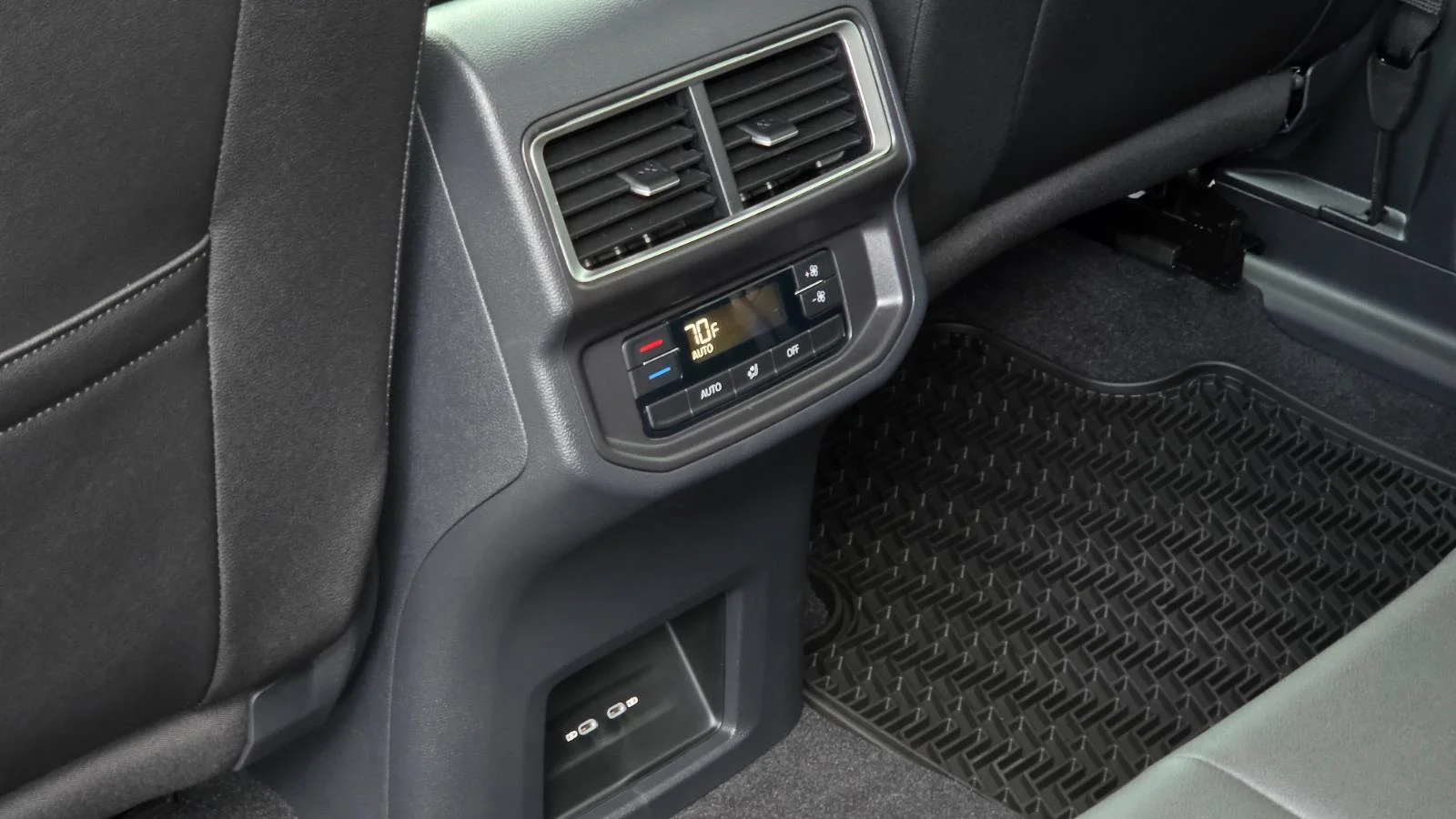 New 2026 Deep Black Pearl Volkswagen 2.0T SE image 47