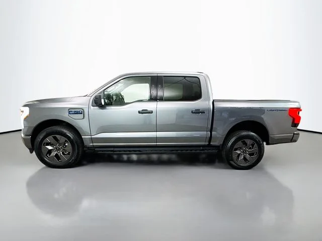 Used 2024 Gray Metallic Ford XLT image 4
