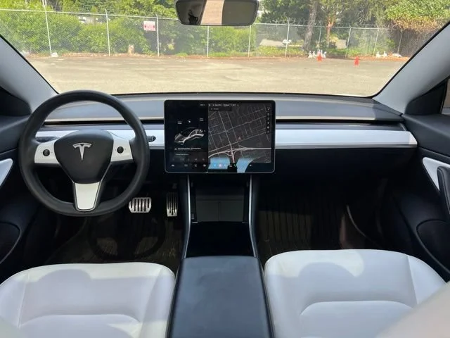 Used 2020 Pearl White Multi-Coat Tesla Standard Range image 9