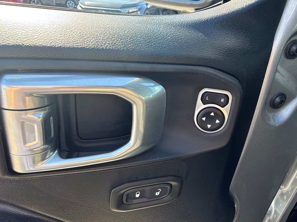 Used 2020 Billet Silver Metallic Jeep Unlimited Sport S image 18