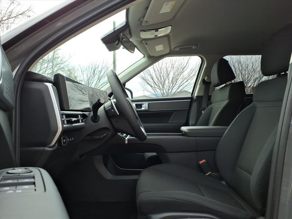 New 2026 Hampton Gray Hyundai SE image 19