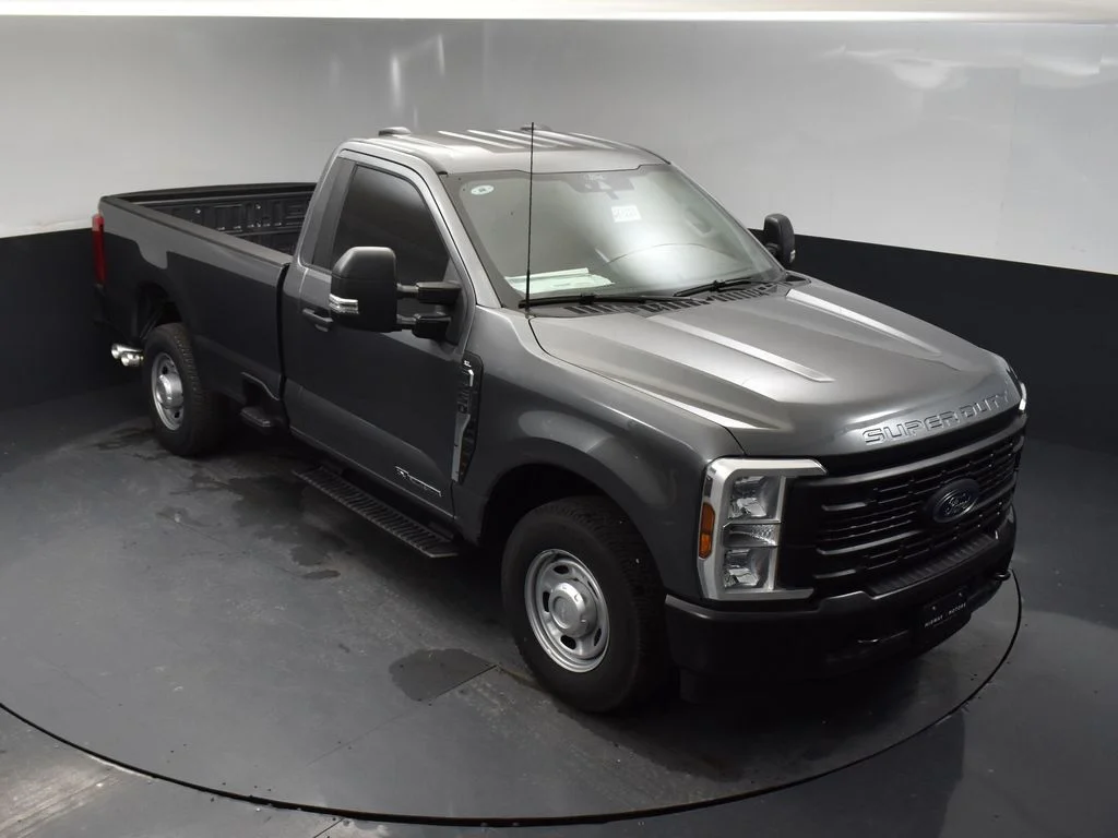New 2025 Gray Ford XL image 28