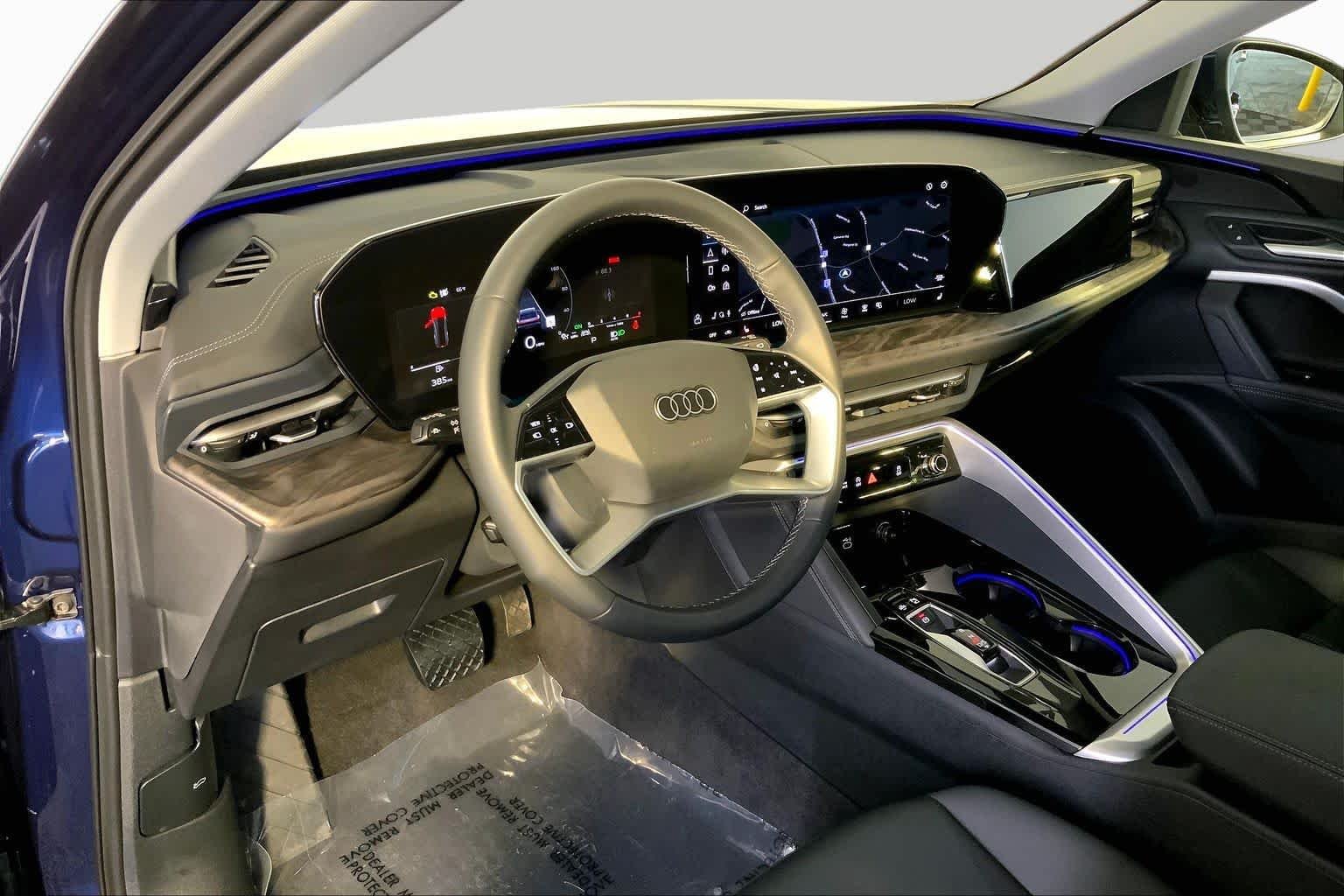 Used 2025 Navarra Blue Metallic Audi Premium image 18