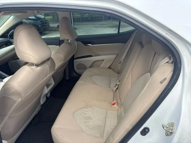 Used 2020 White Toyota LE image 10