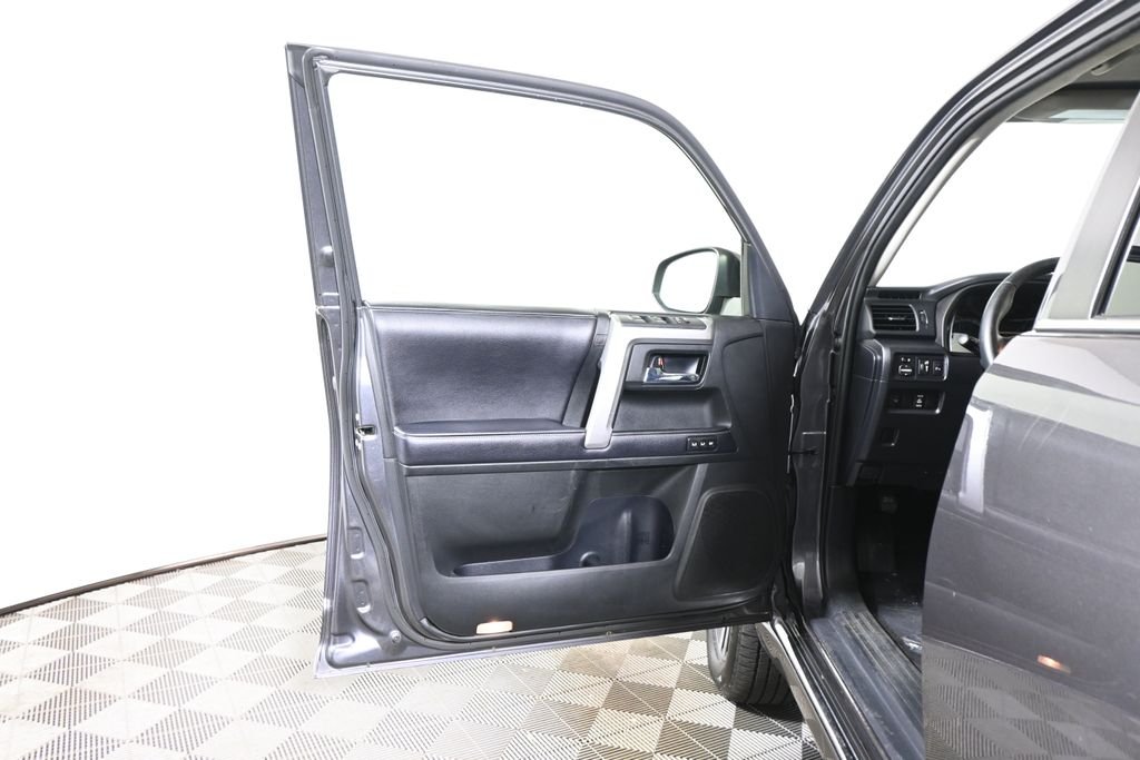 Used 2018 Magnetic Gray Metallic Toyota Limited image 32