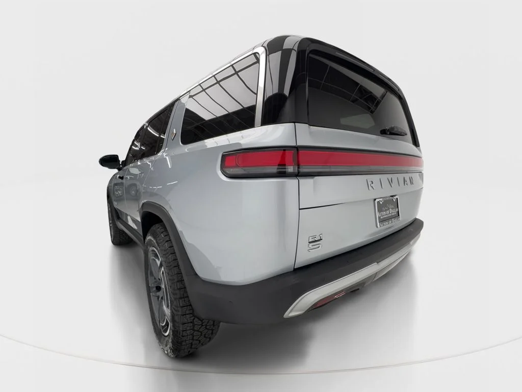 Used 2026 Blue Rivian Dual Motor Standard Pack image 11