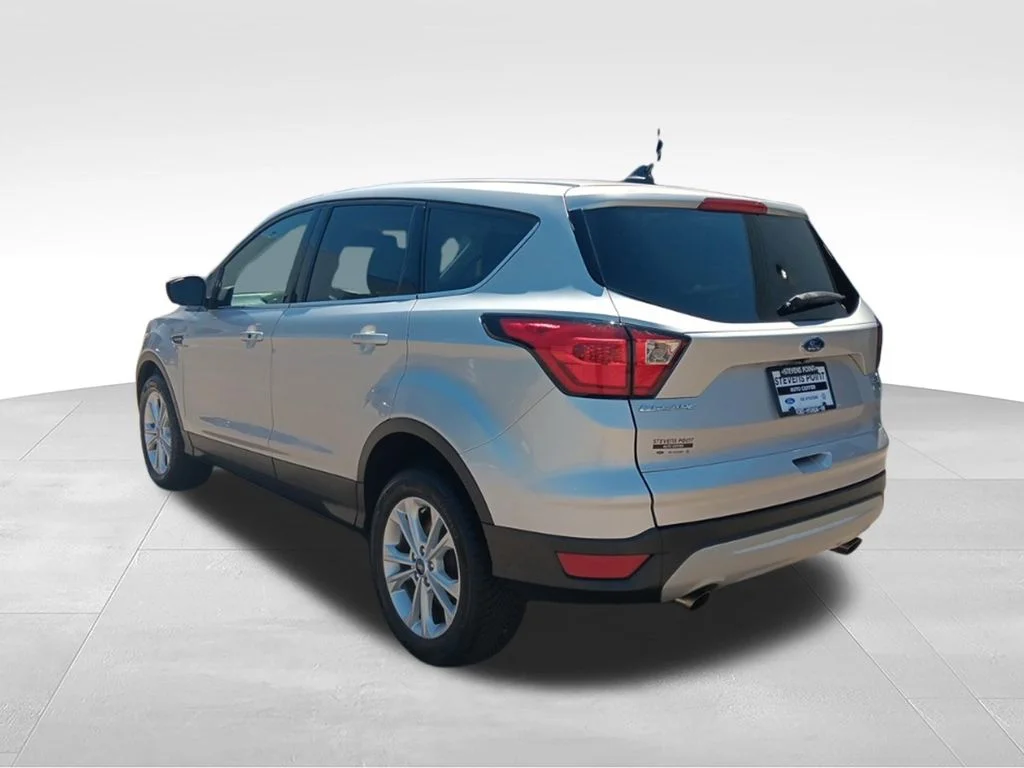 Used 2019 Ingot Silver Metallic Ford SE image 5