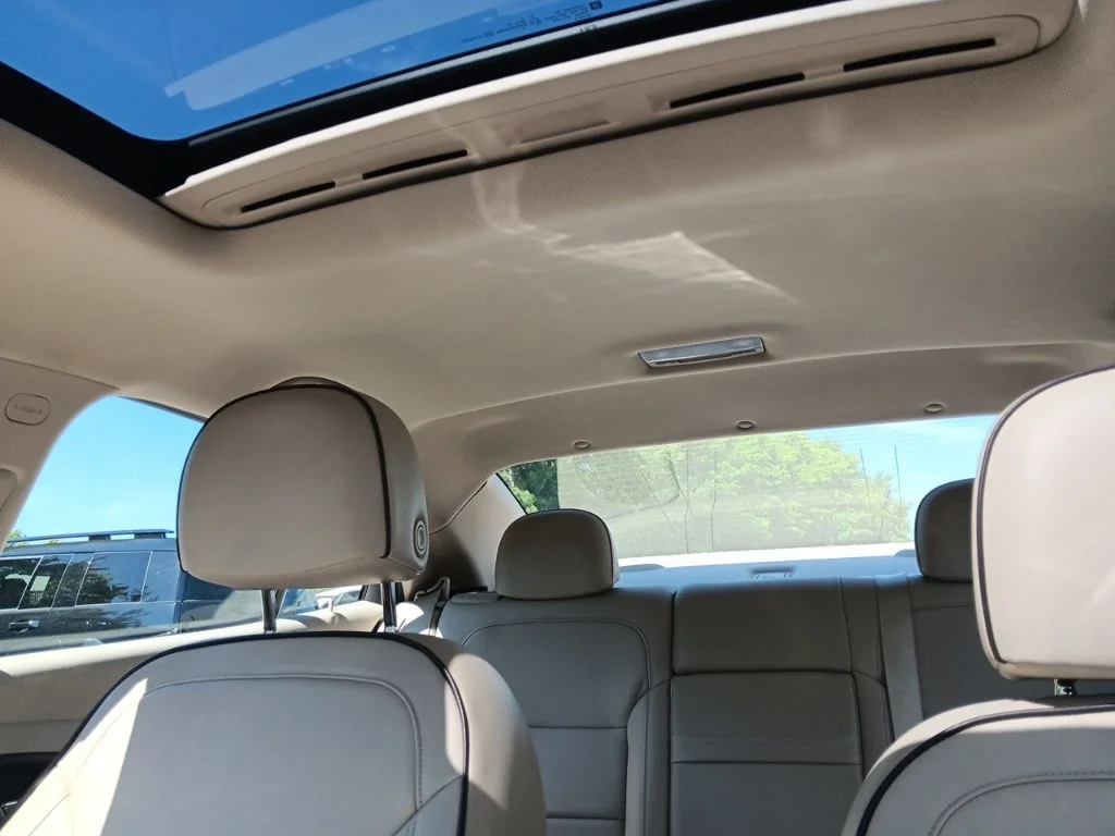 Used 2013 White Diamond Tricoat Chevrolet LTZ image 30