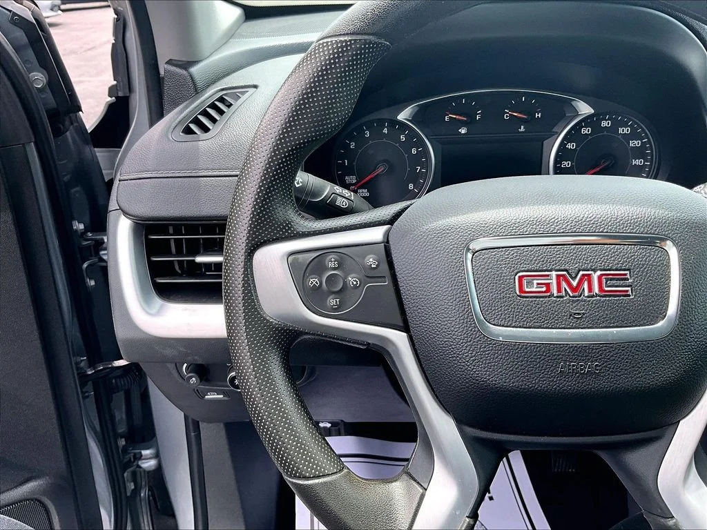 Used 2023 Silver GMC SLE image 17