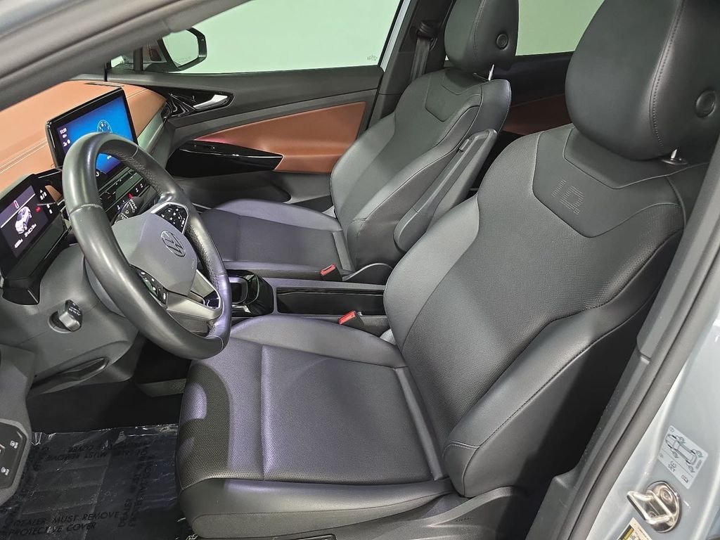 Used 2021 Silver Volkswagen Pro S image 5
