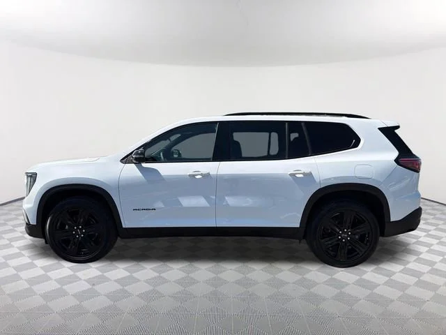 Used 2026 Summit White GMC Elevation image 8
