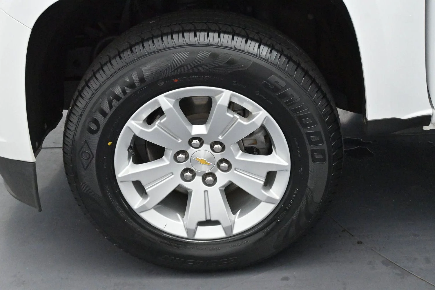Used 2022 Summit White Chevrolet 4WD LT image 33