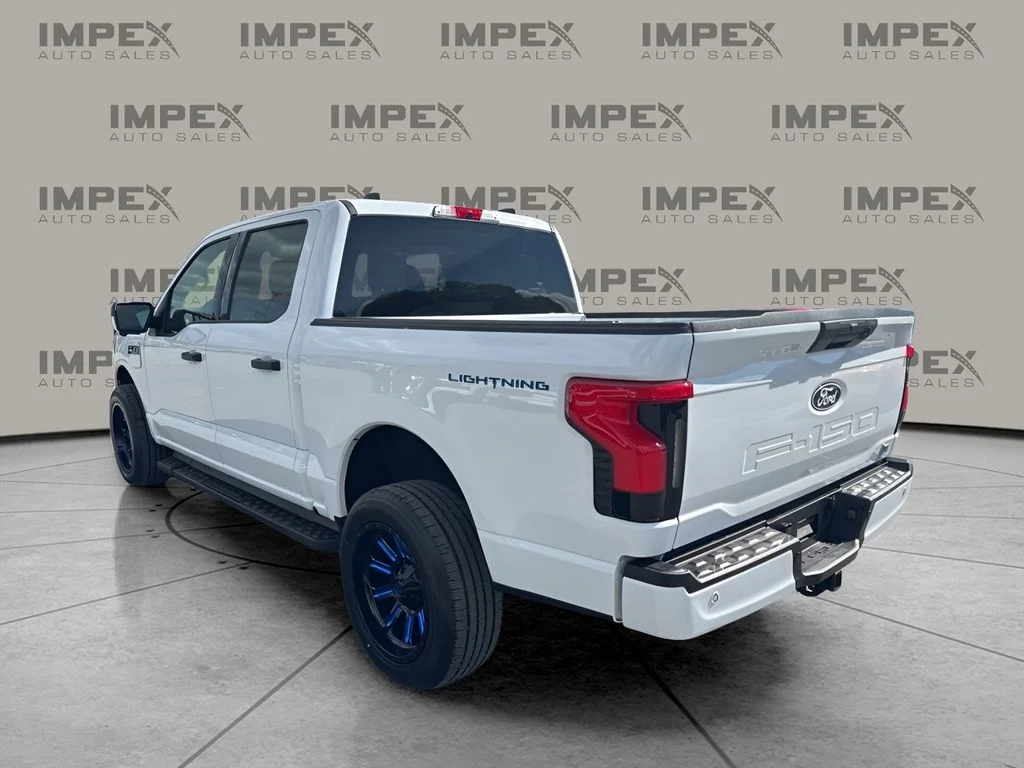 Used 2025 White Ford XLT image 3