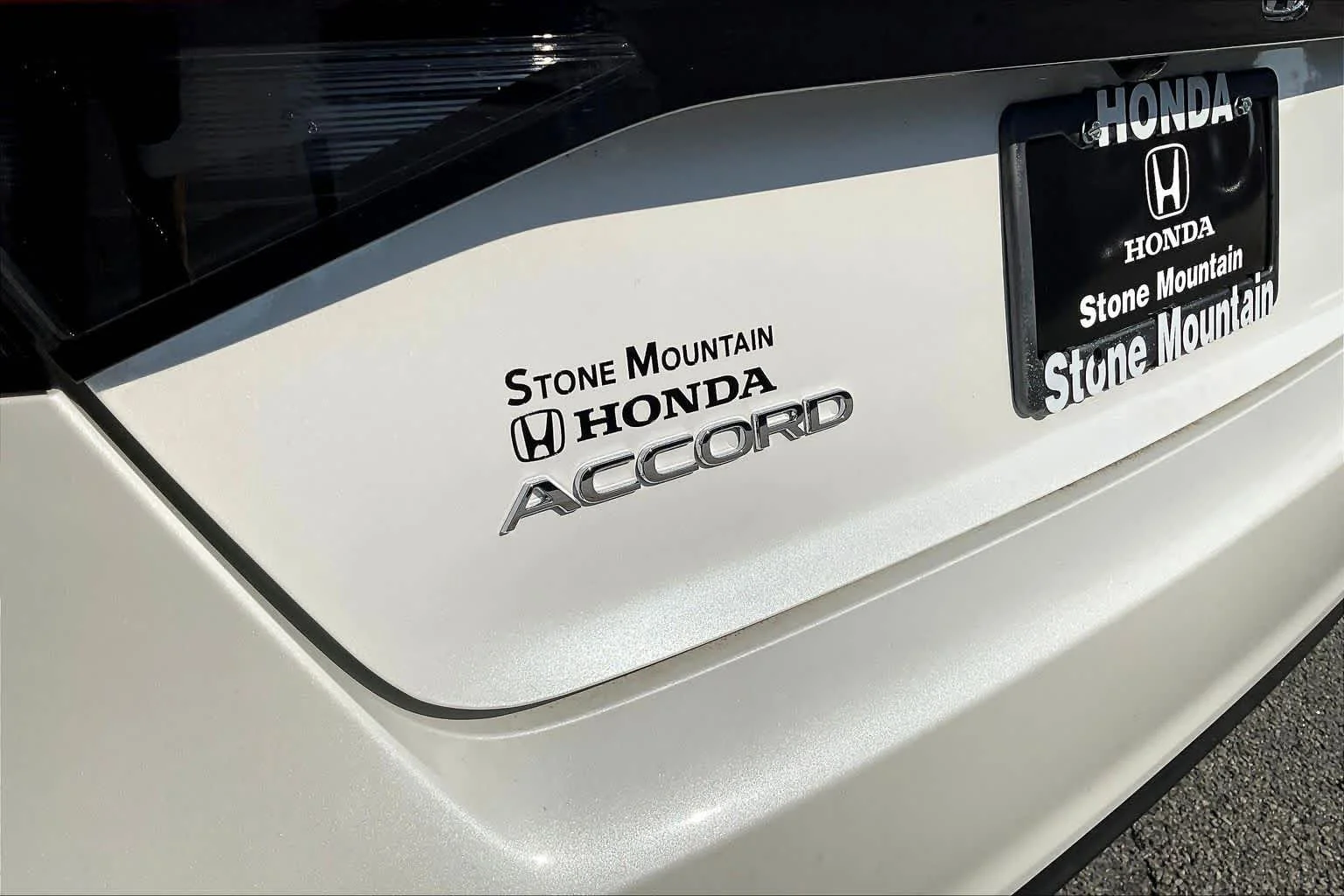 New 2026 Platinum White Pearl Honda LX image 15