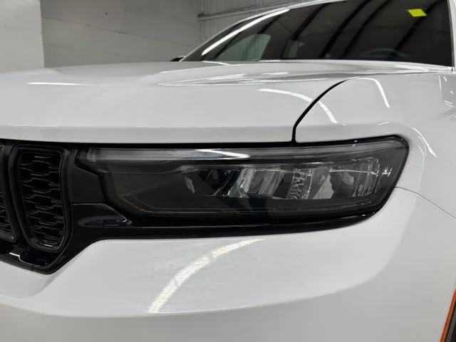 Used 2025 White Jeep Altitude X image 9