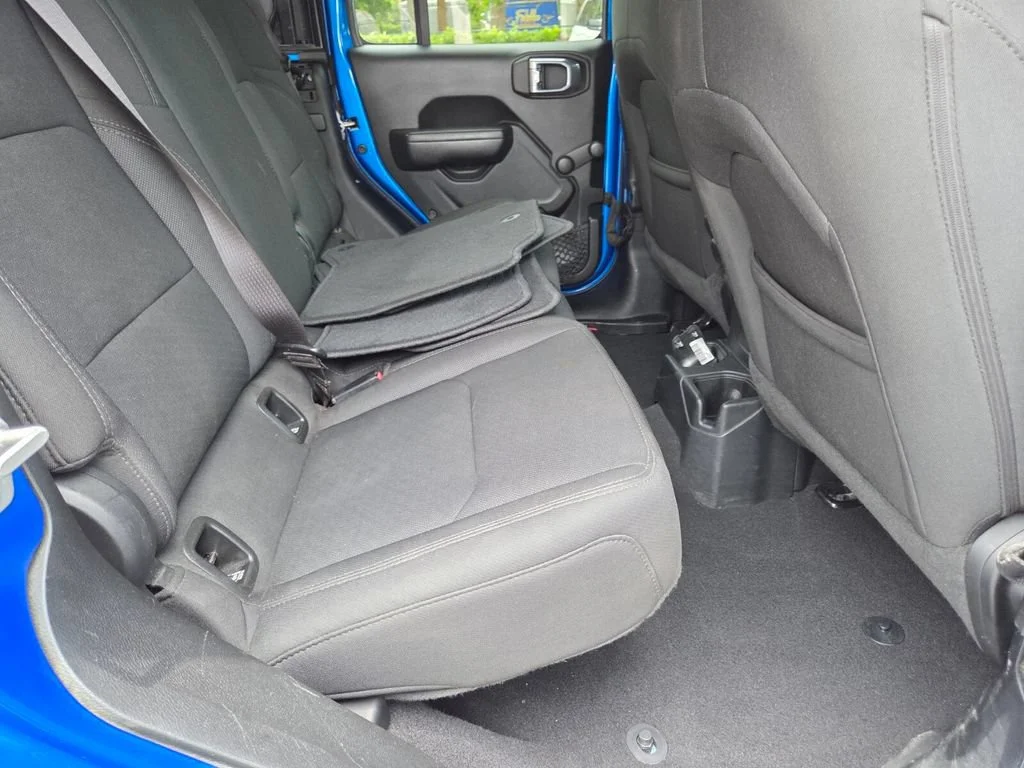 Used 2022 Hydro Blue Pearlcoat Jeep Sport image 18