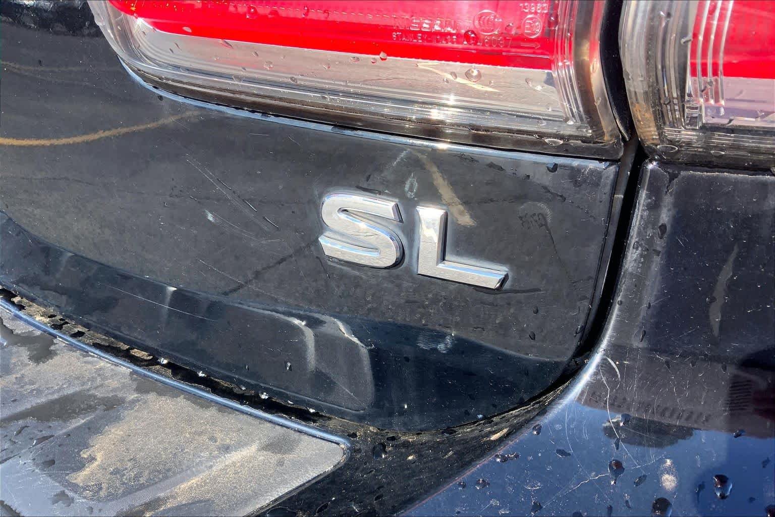 Used 2018 Super Black Nissan SL image 10